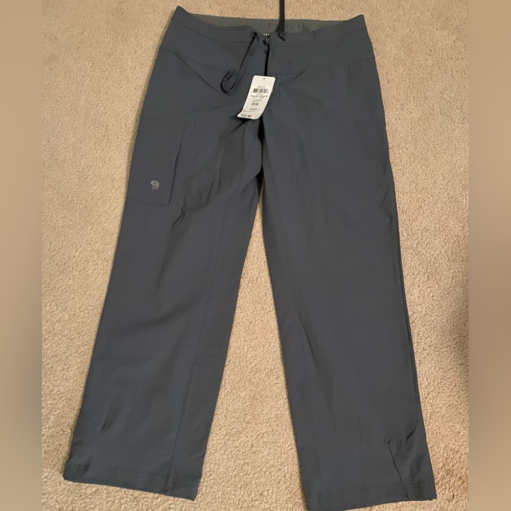 NWT! Women’s Mountain Hardwear Gray Pants - Size 10